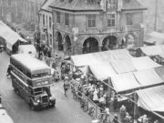 302 Bus on Market Place