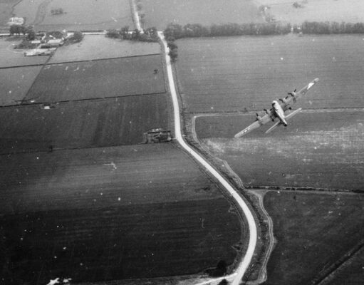 B17 Take Off at Glatton Airfield