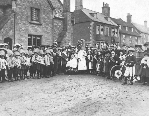 May Day Celebrations in Wansford (1907)